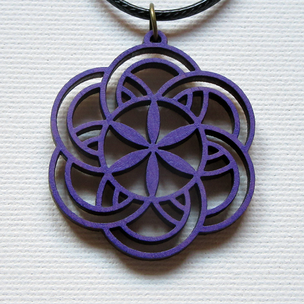 Medalion-Mandala-Floarea-Vietii-pictata-violet.jpg