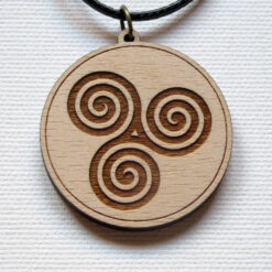 Medalion Mandala cu trei spirale celtice